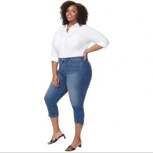 NWT - NYDJ Slim Capri Jeans with Drawcord Hem in Plus Size in Cruz – Size 24W